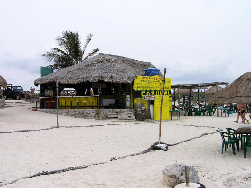 We hired a car and drove around the island - it doesn't take long.�This rickety bar was at the southern tip of the island. (89k)