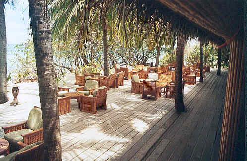 Decking in front of the bar overlooking the sea (33k)