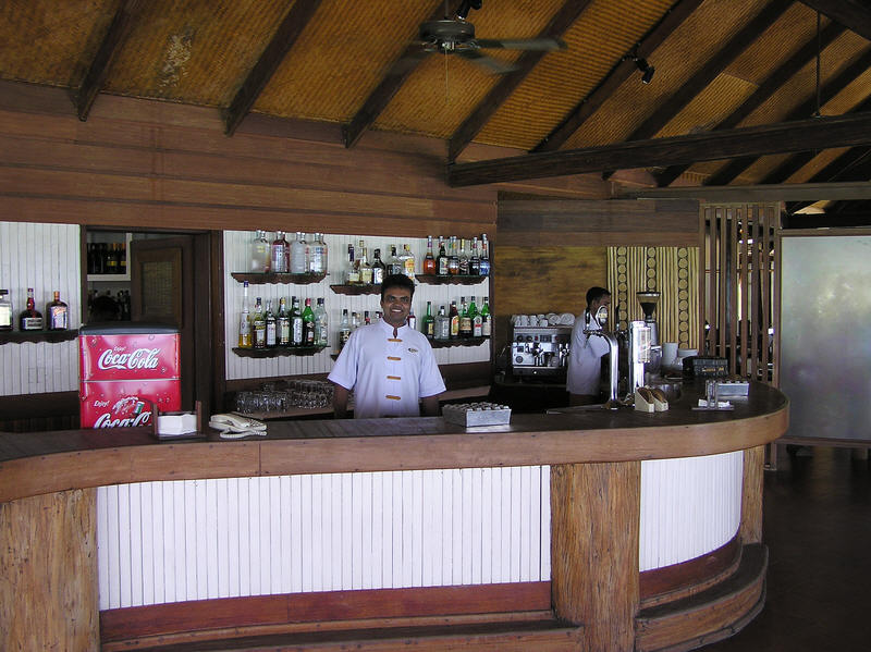 Roshan, the main bar manager.   (99k)
