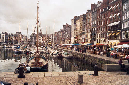 Honfleur harbour (39k)