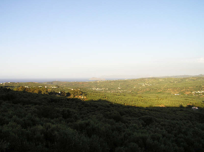 Stunning views from a plot near Vouves, on the north coast near Kolymbari.�Unfortunately, as you can see, you lose the sun quite early on this east-facing hillside.  (43k)