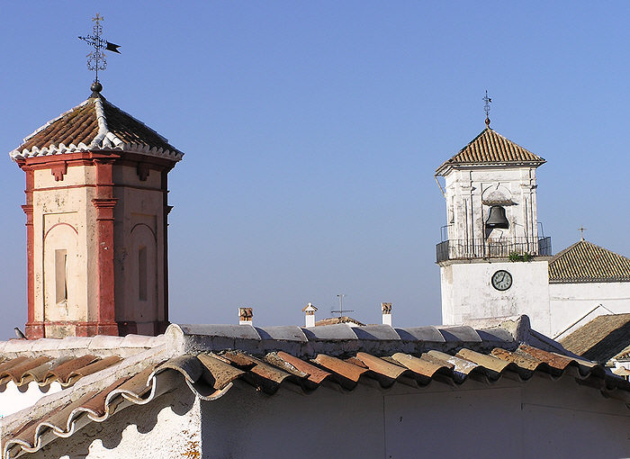 View over the rooftops of Grazalema.  (85k)