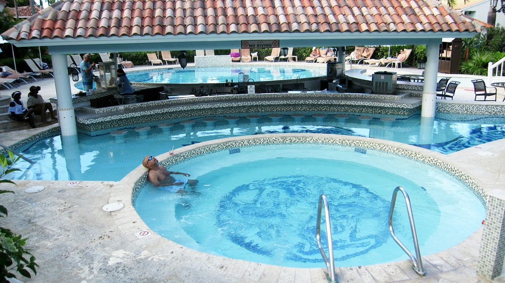 This swim-up pool bar gets very popular later in the day.