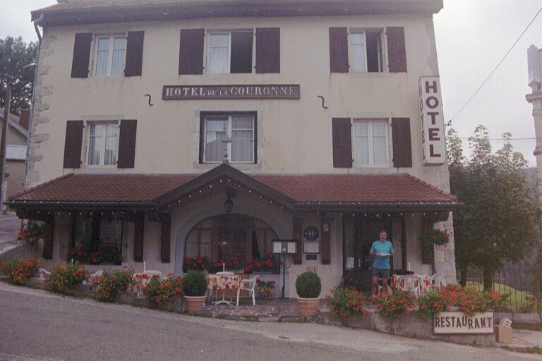 The long day ended at the Hotel le Couronne in Jougnes (41k)