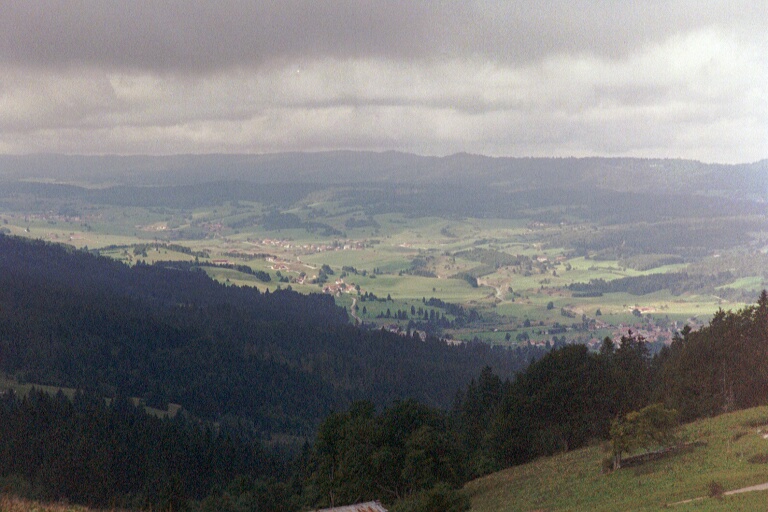 The view from the Mont d'Or ridge (37k)