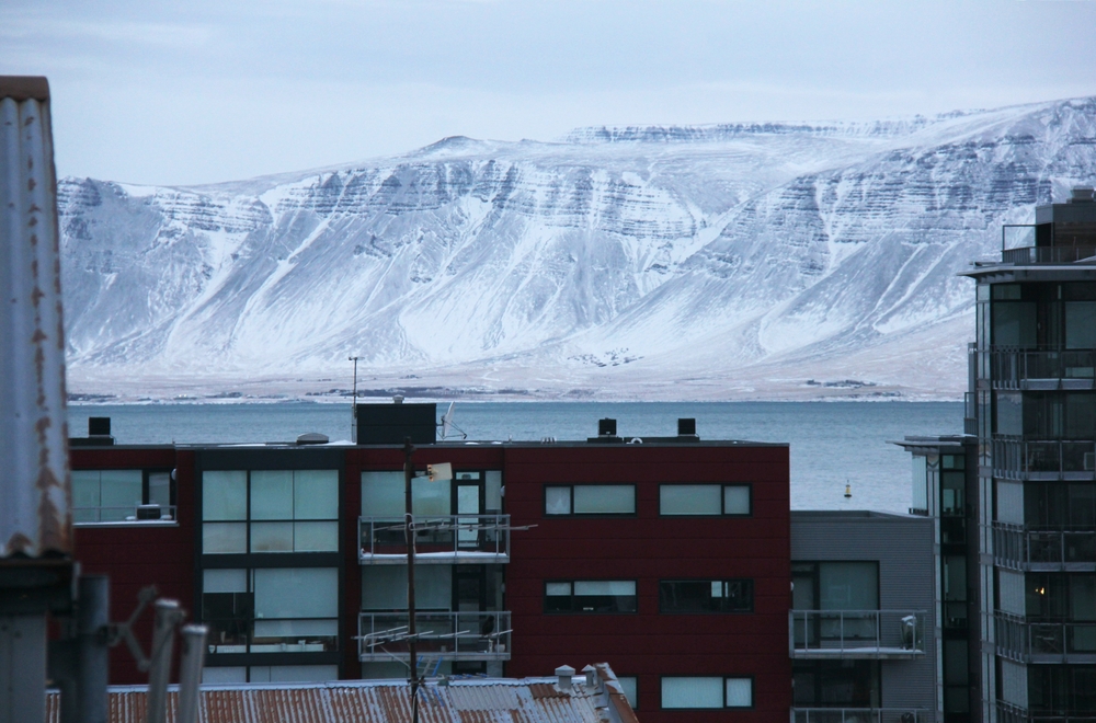 Zoomed in on the previous picture, showing the mountains on the other side of the bay.