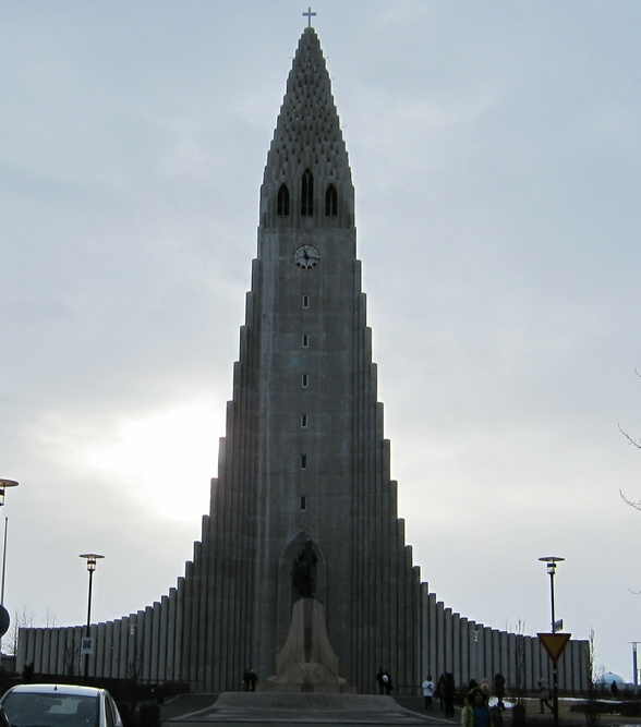 Starship One - the Hallgrimskirkja church