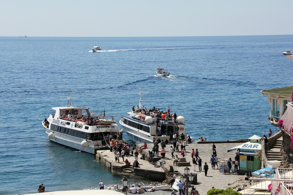 Tour boats doing good business from the pier.