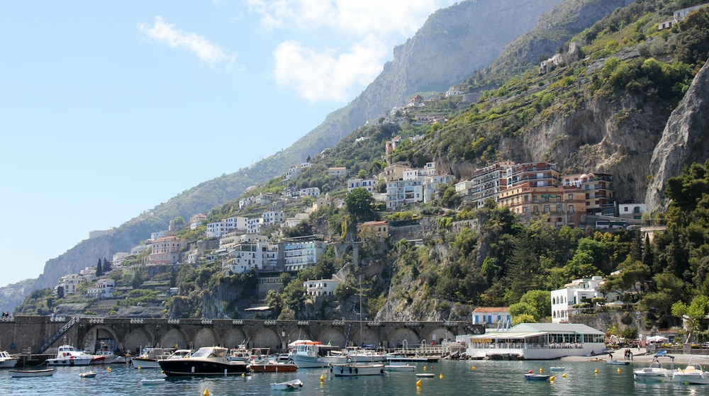 The western end of Amalfi on vertiginous cliffs.