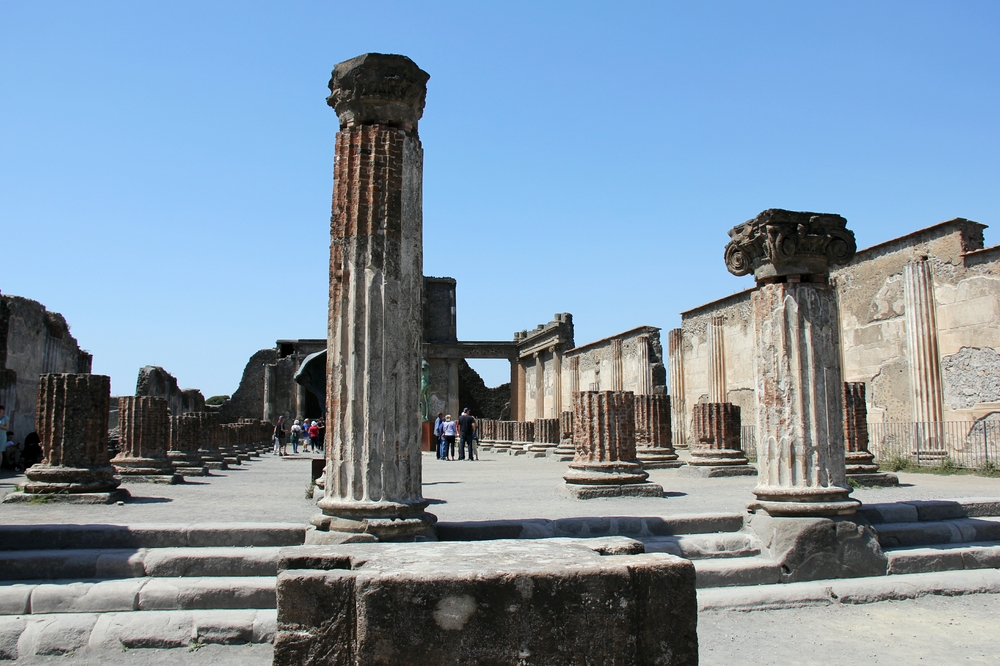 The Temple of Apollo, off the main forum.