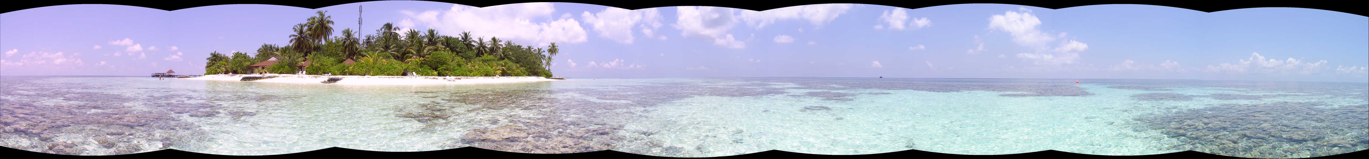 Panoramic view from the coral reef outside our room.  Use the scroll bar to see a 360° view of Athuruga. (250k)