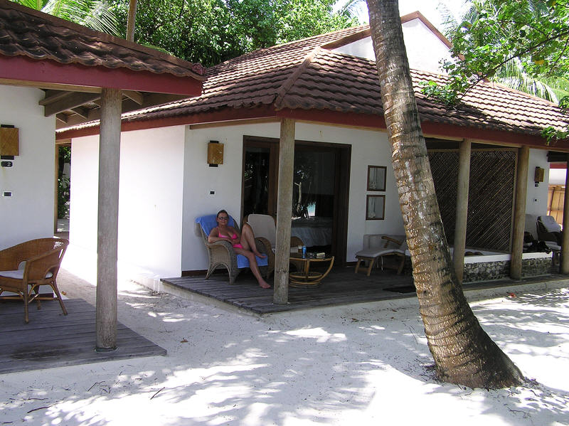Our room number 11 on Athuruga. (124k)