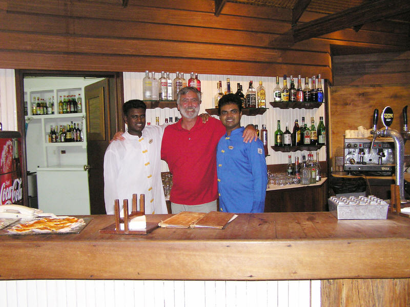 Roshan (right) and sidekick Kholil in the bar with some drunk... (107k)
