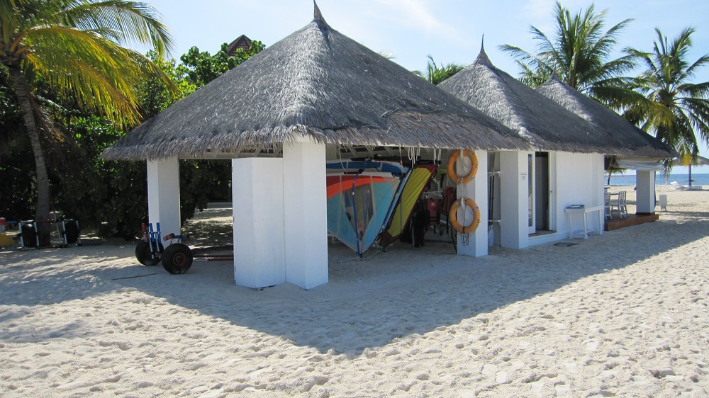 The new building on the beach, housing the watersports centre at this end, and the small new Teppenyaki Restaurant at the 
				far end.