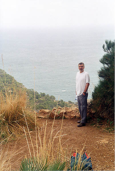 At the tip of the Alcudia peninsula.  (59k)