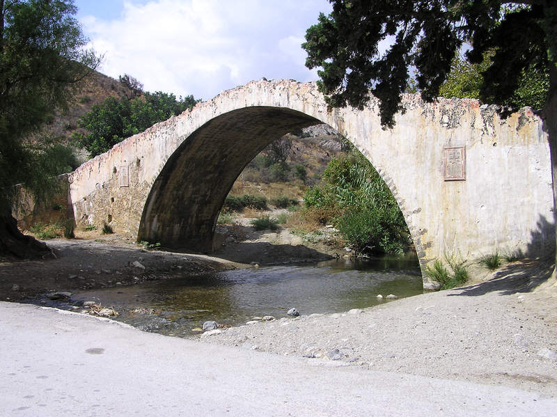 Old bridge further up the river from Preveli beach. (100k)