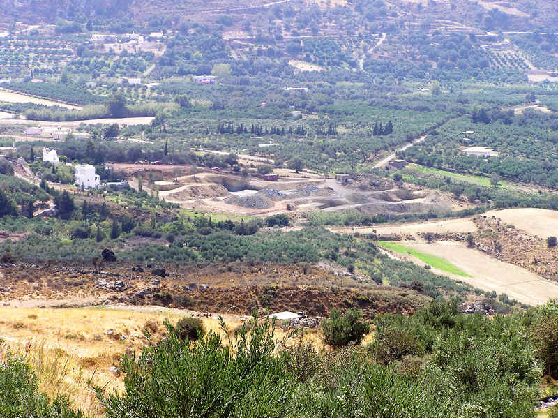 Close-up of the Lefkogia development which will consist of eight houses. (103k)