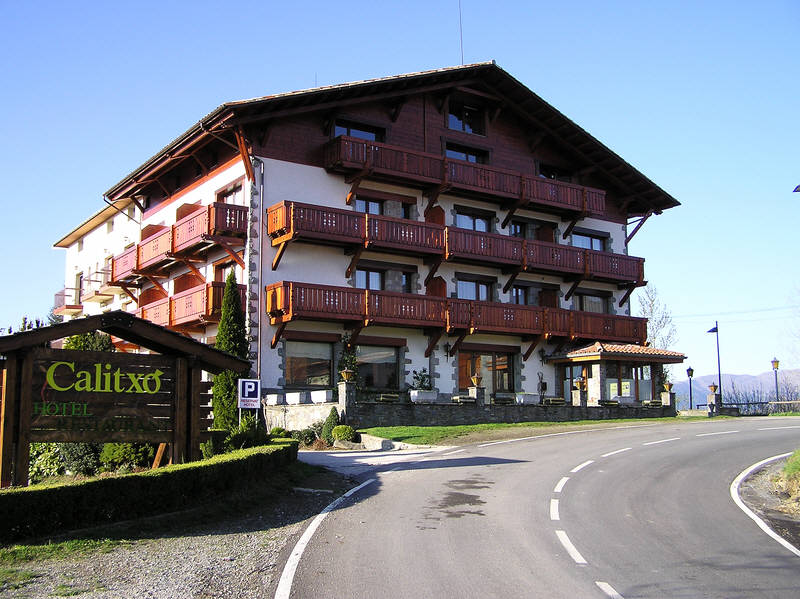 Hotel Calitxo in Mollo, altitude 1150m.  (96k)