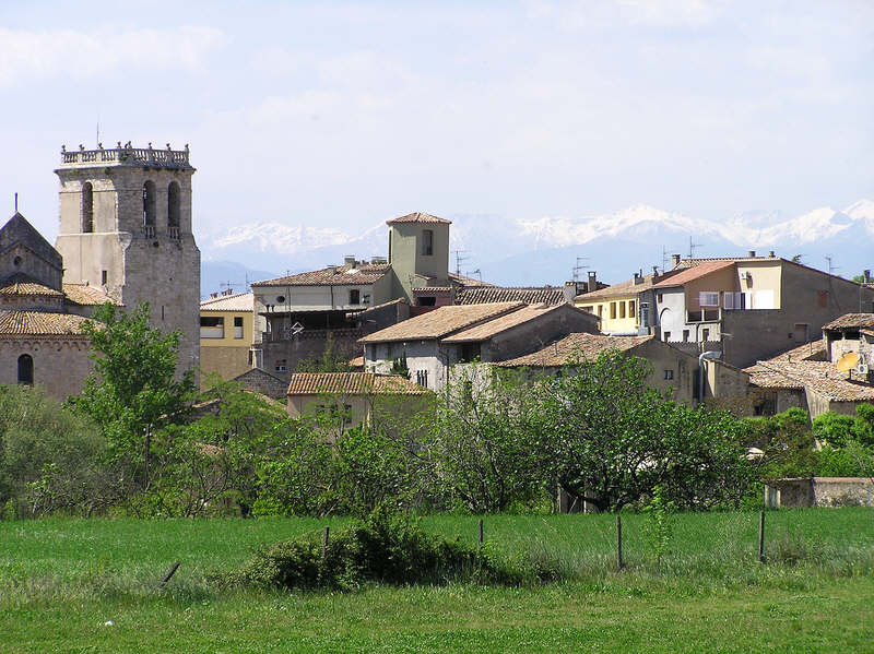 Journey's end - Besalu.   (99k)