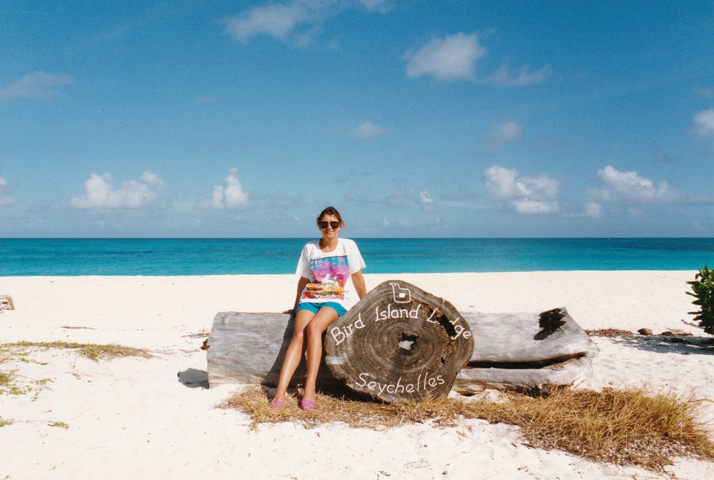 Linda posing for the obligatory photograph to prove we've been there.....