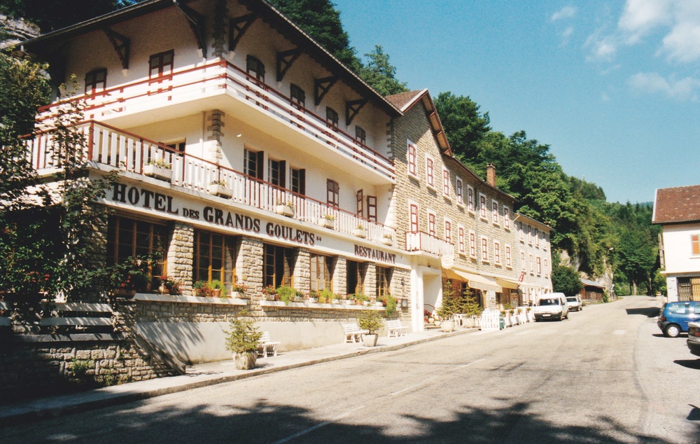 The rather old-fashioned Hotel des Grands Goulets.