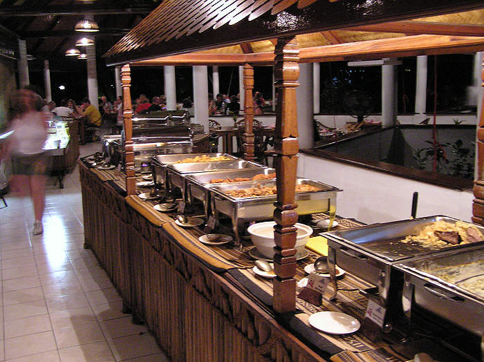 The buffet restaurant. (87k)